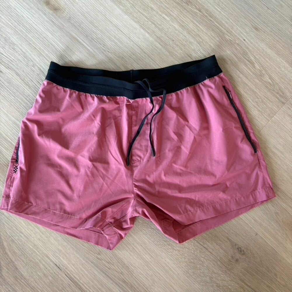 Rhone Mako Tech Shorts Unlined Men’s Size‎ XL 5" Inseam Red Moscato Pockets